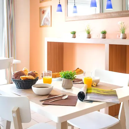 Coastal 2-room For 5 Guests In Chateau-d Olonne *